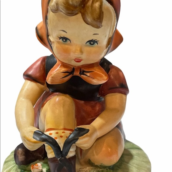 Arnart 5th Ave. Hand Painted 1554 "Open Laces" - Picture 9 of 11